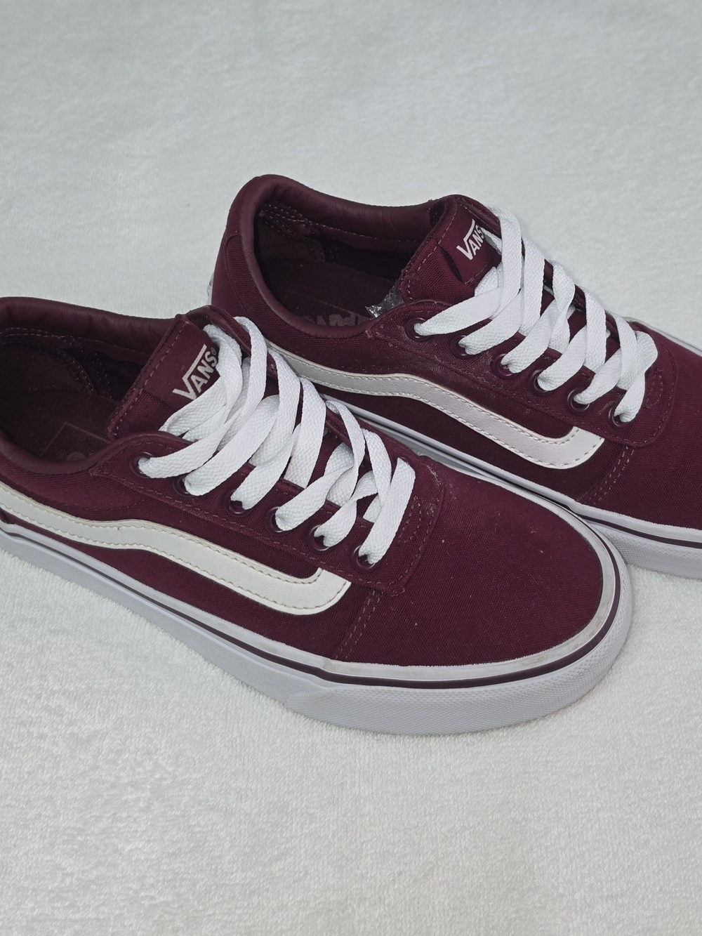 Vans Low-Top Sneakers in Deep Burgundy with White Accents